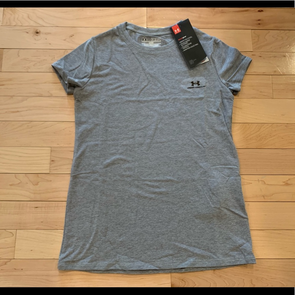 New Under Armour youth girls size small 8 heatgear short sleeve shirt athletic